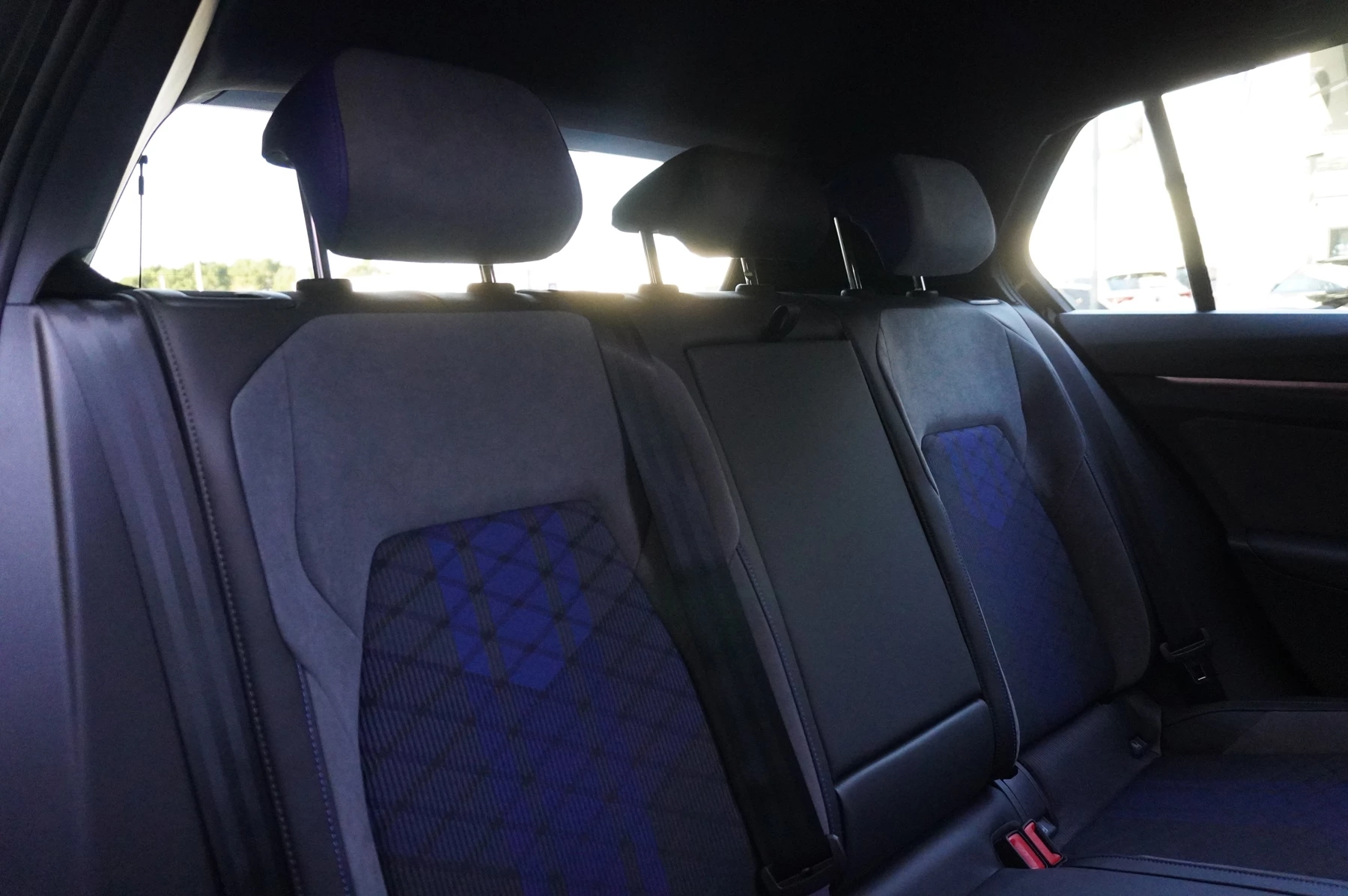 Volkswagen-Golf-image-10