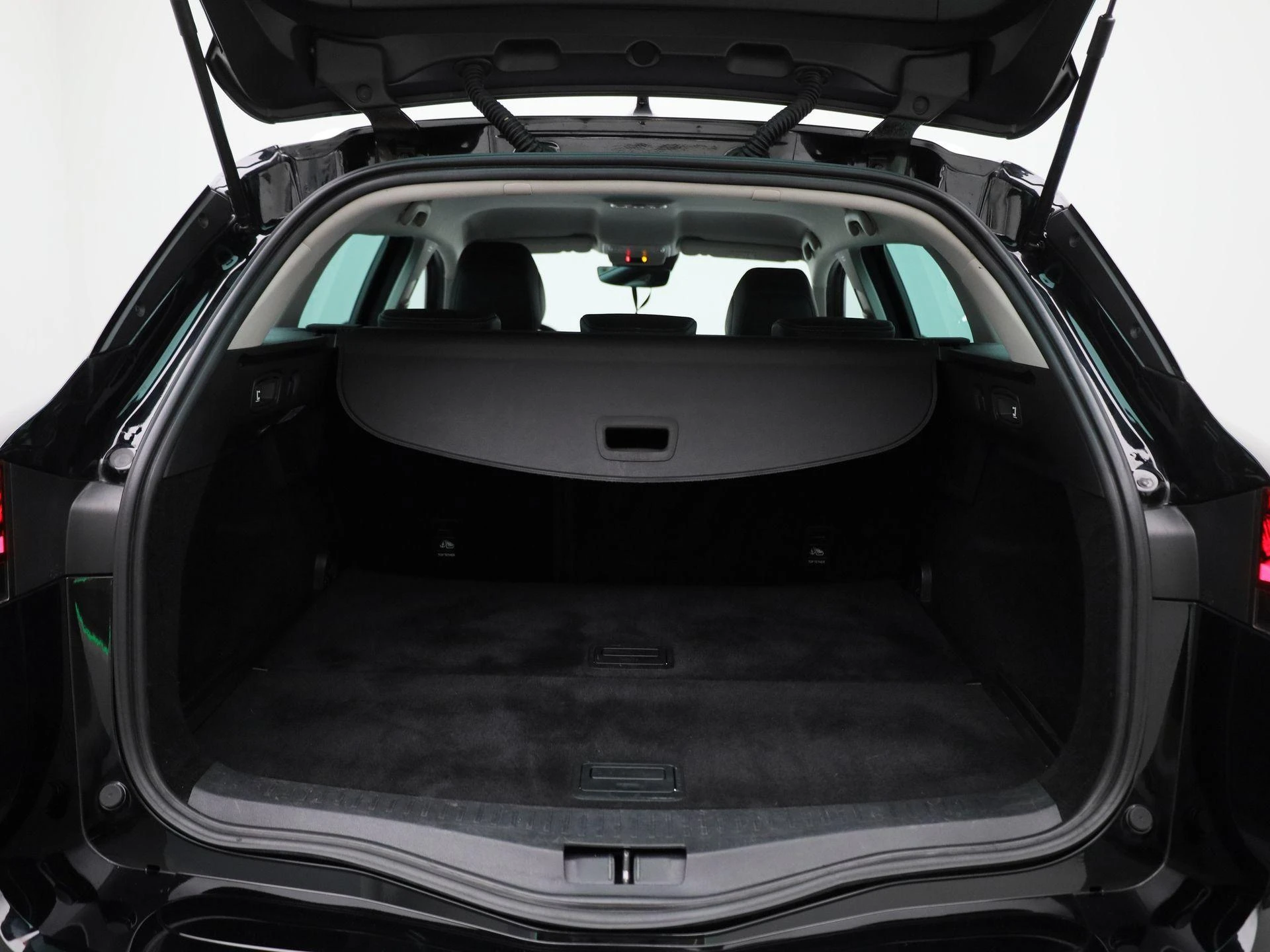 Renault-Mégane Estate-image-13