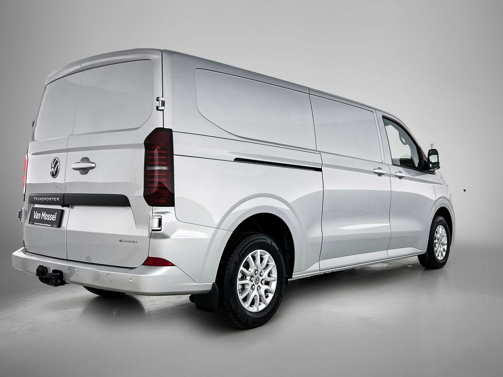 Volkswagen-Transporter-image-3