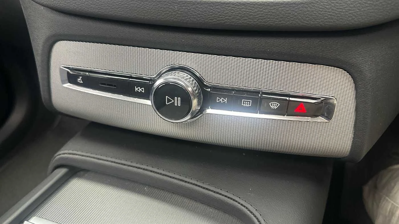 Volvo-XC90-image-34