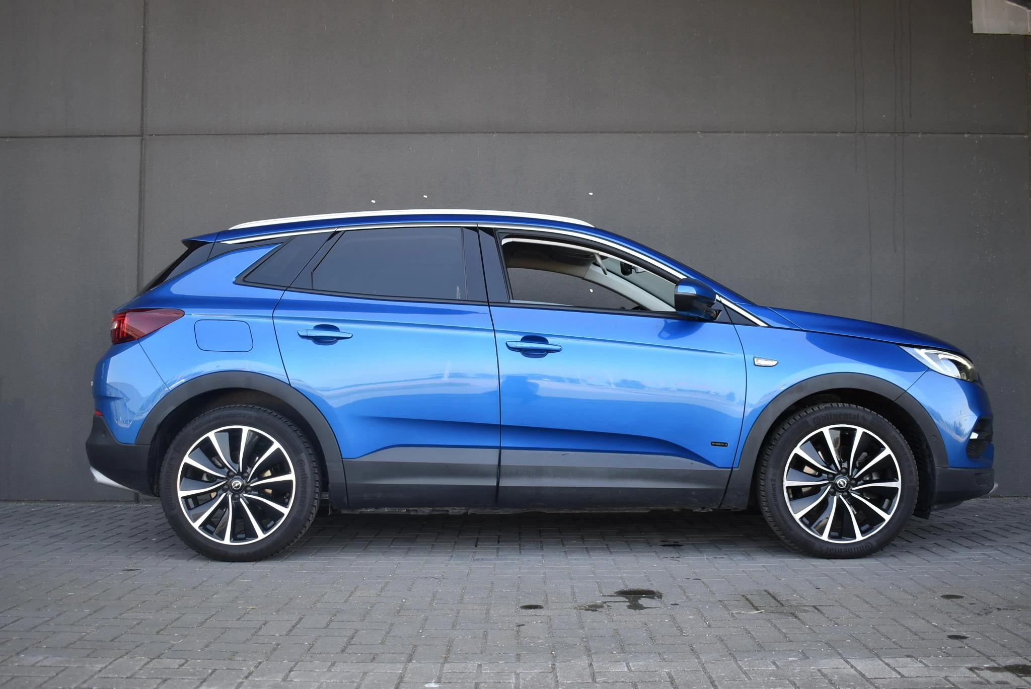 Opel Grandland X 1.6 Turbo Hybrid4 Business Executive