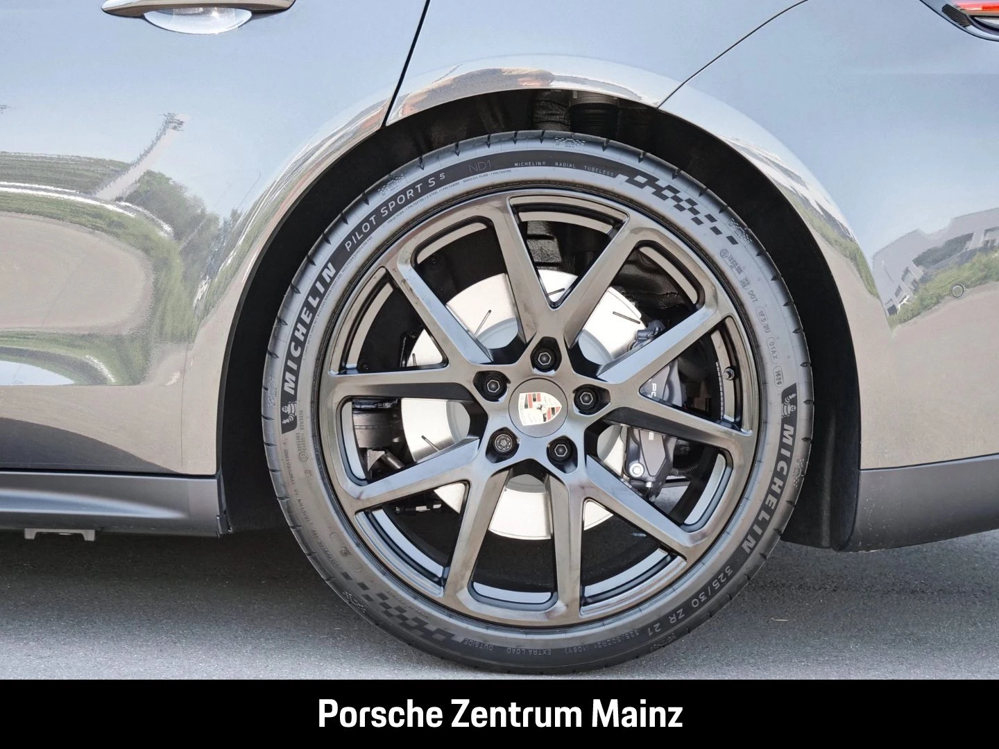 Porsche-Panamera-image-10
