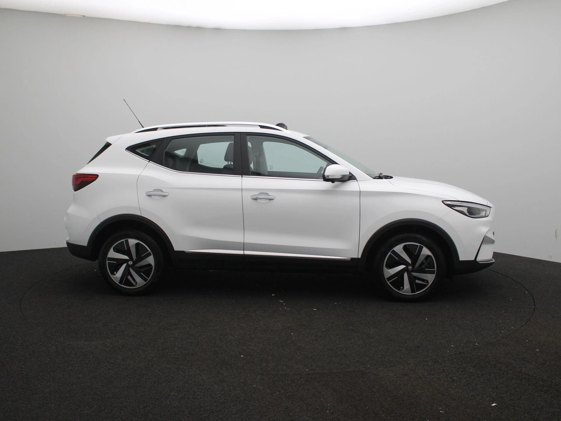 MG ZS EV Long Range Luxury 70 kWh