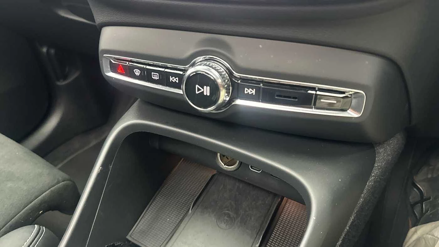 Volvo-XC40-image-24