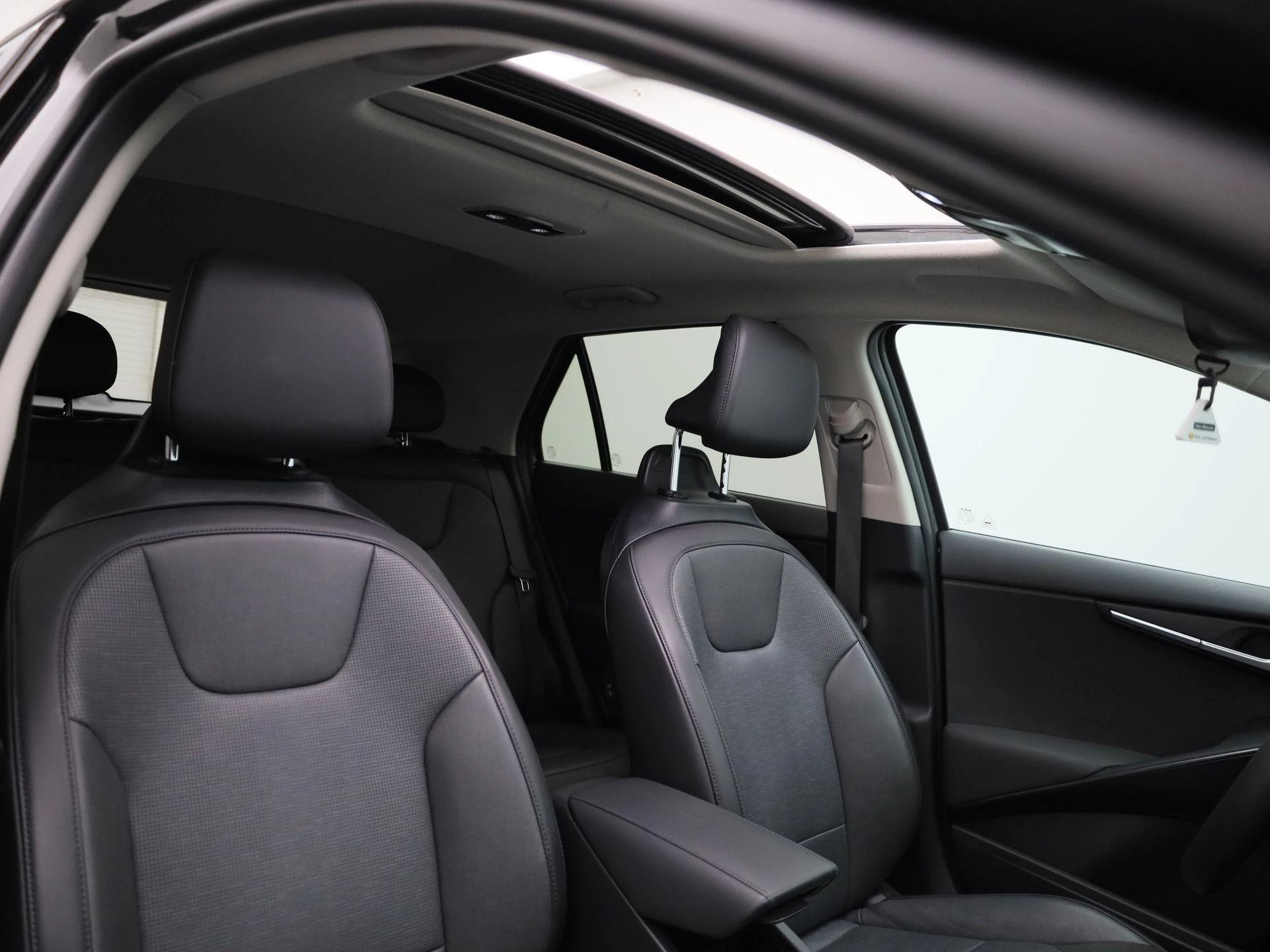 Kia-Niro-image-49
