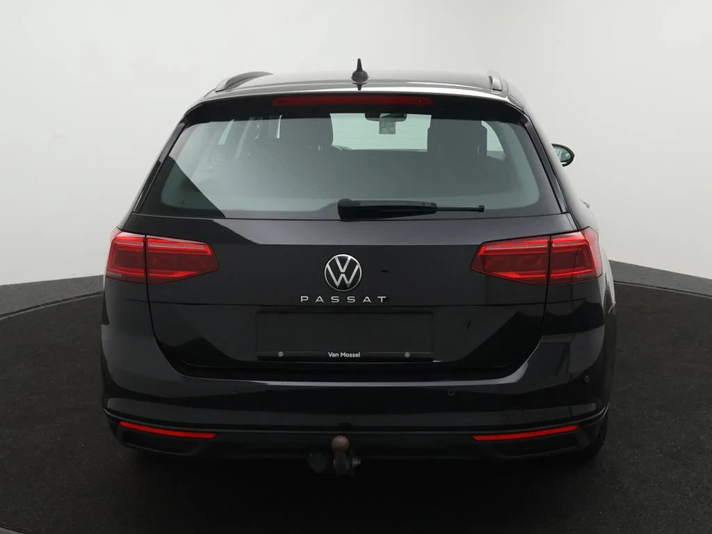 Volkswagen-Passat-image-3