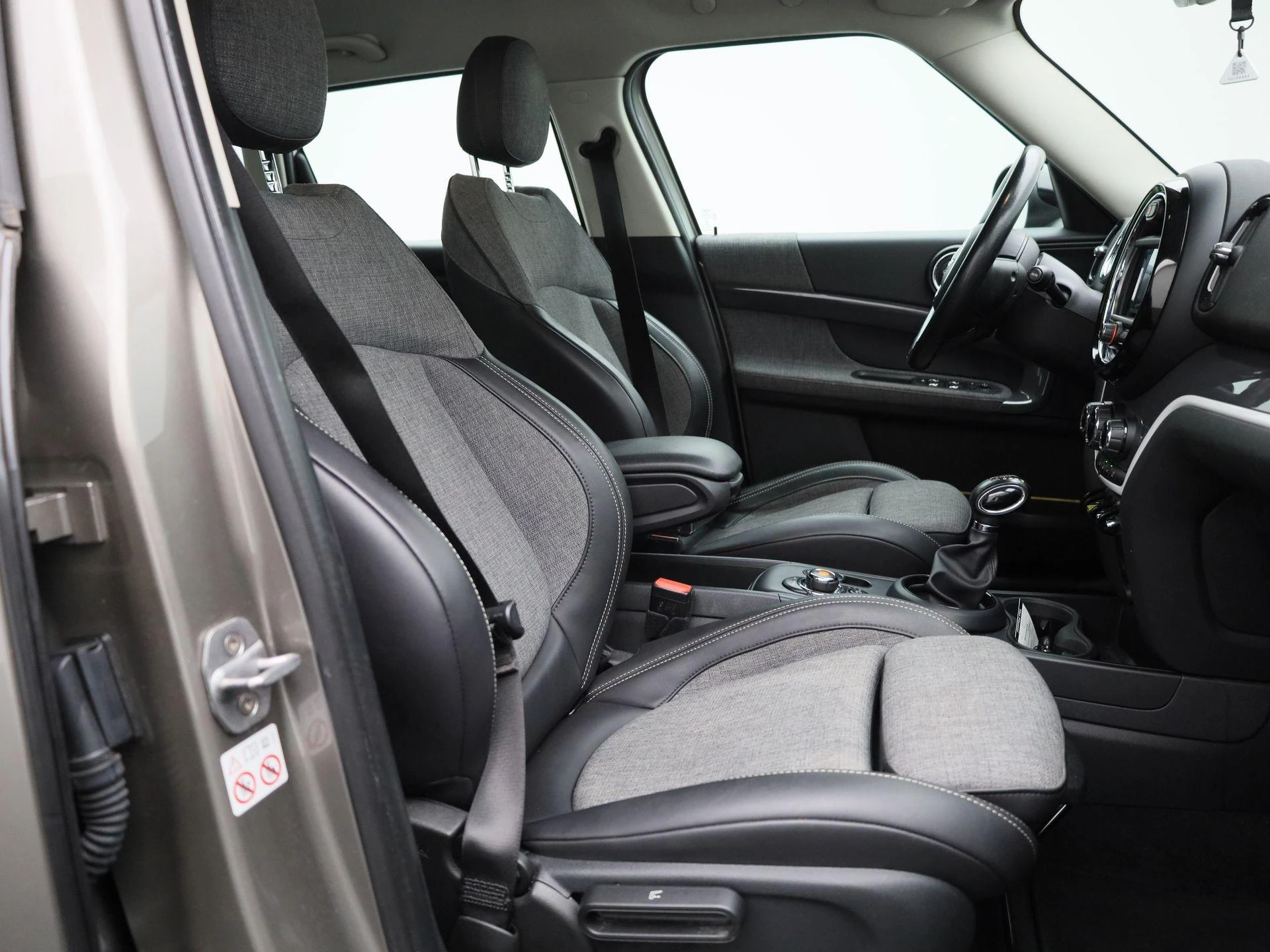 MINI-Countryman-image-30
