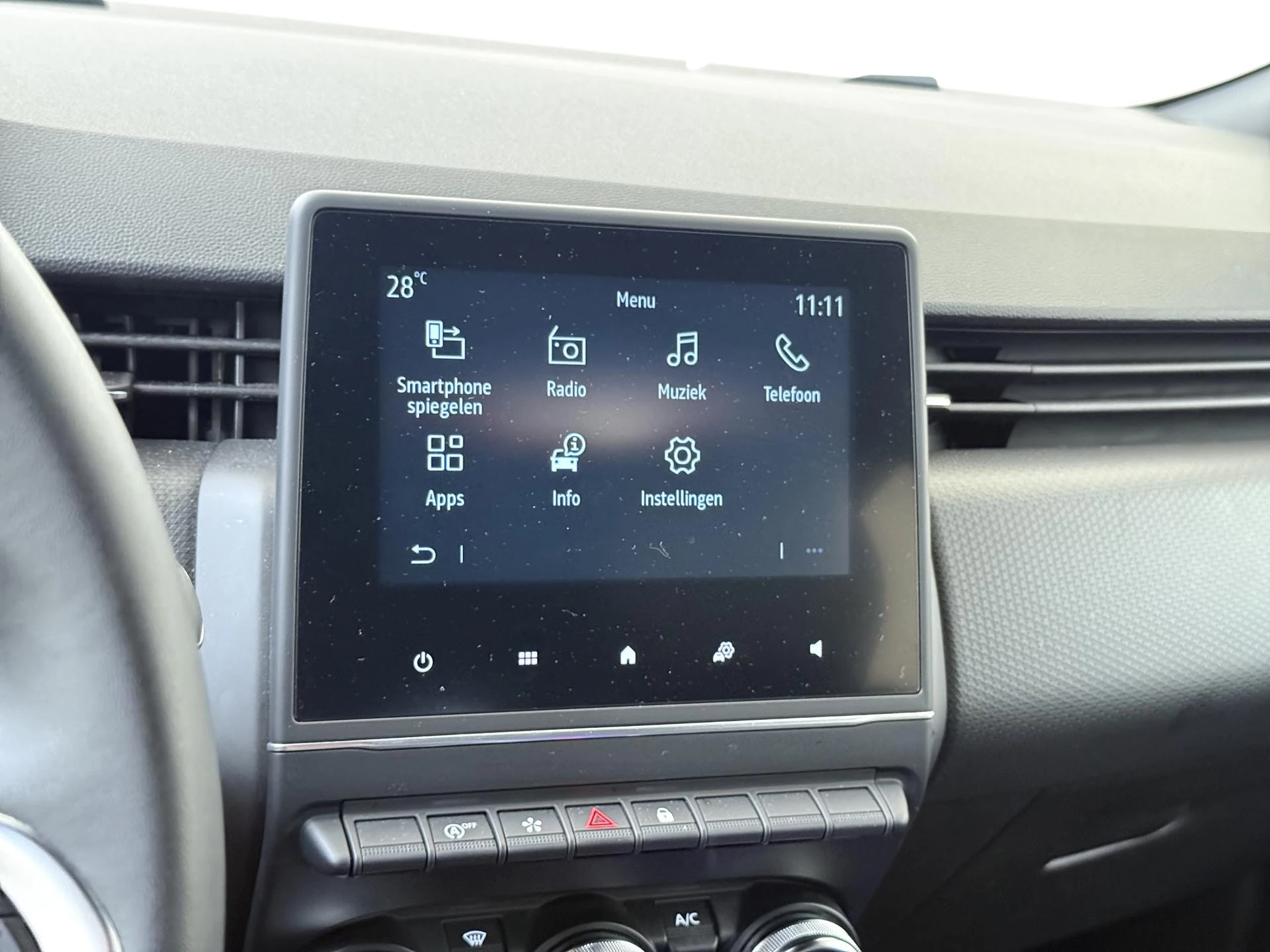 Renault-Clio-image-15