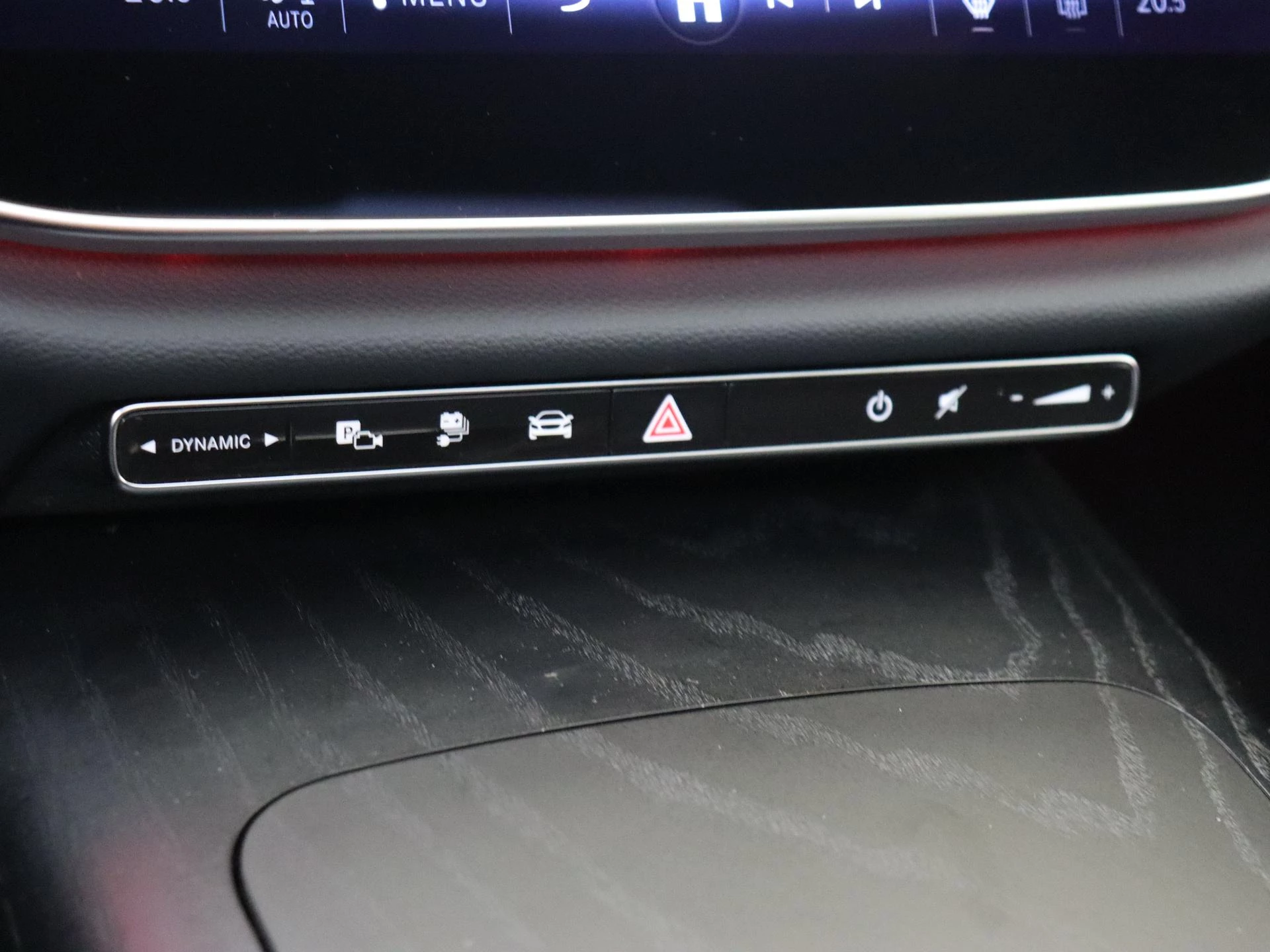 Mercedes-Benz-E-Klasse-image-19