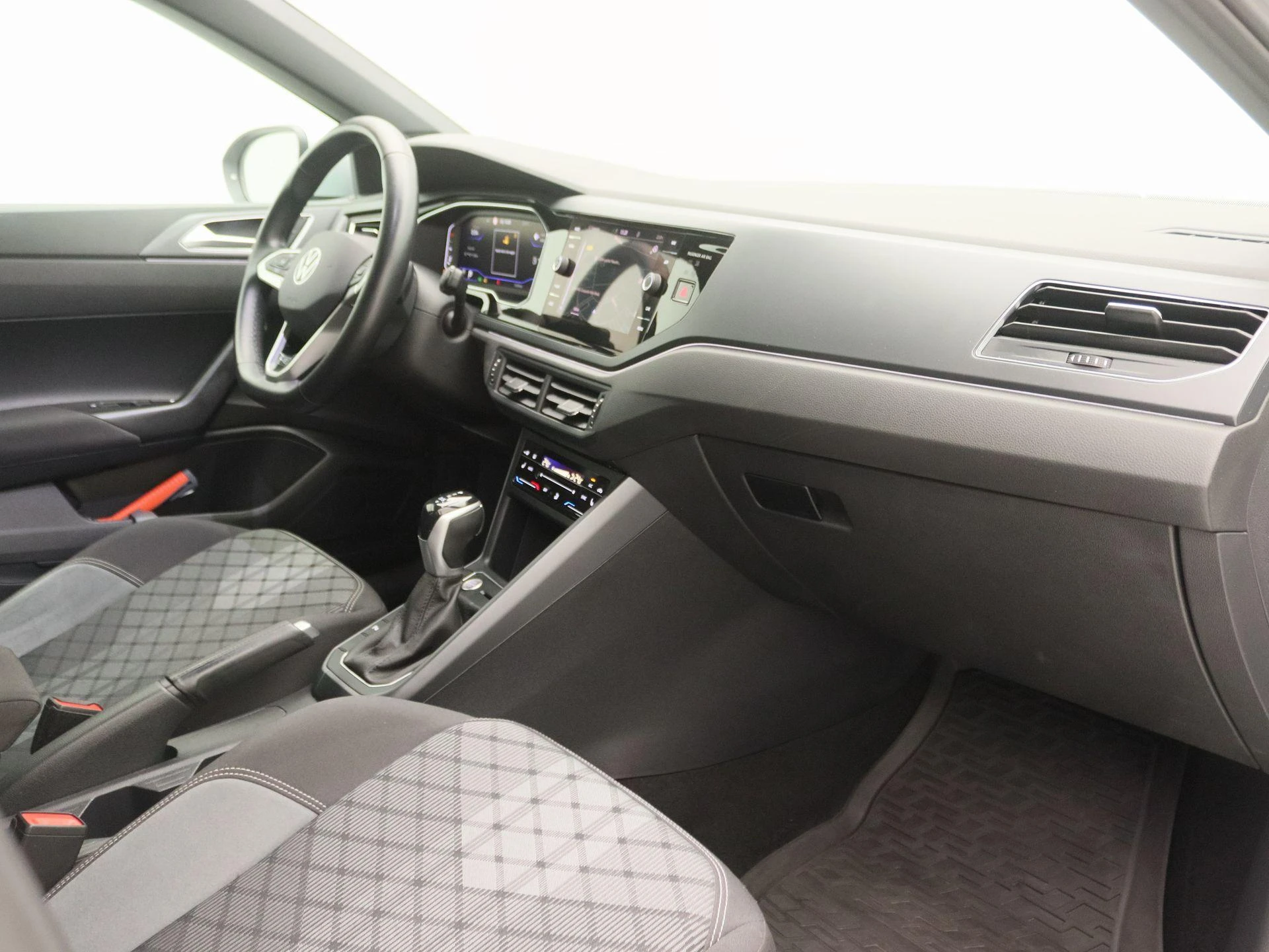Volkswagen-Taigo-image-22