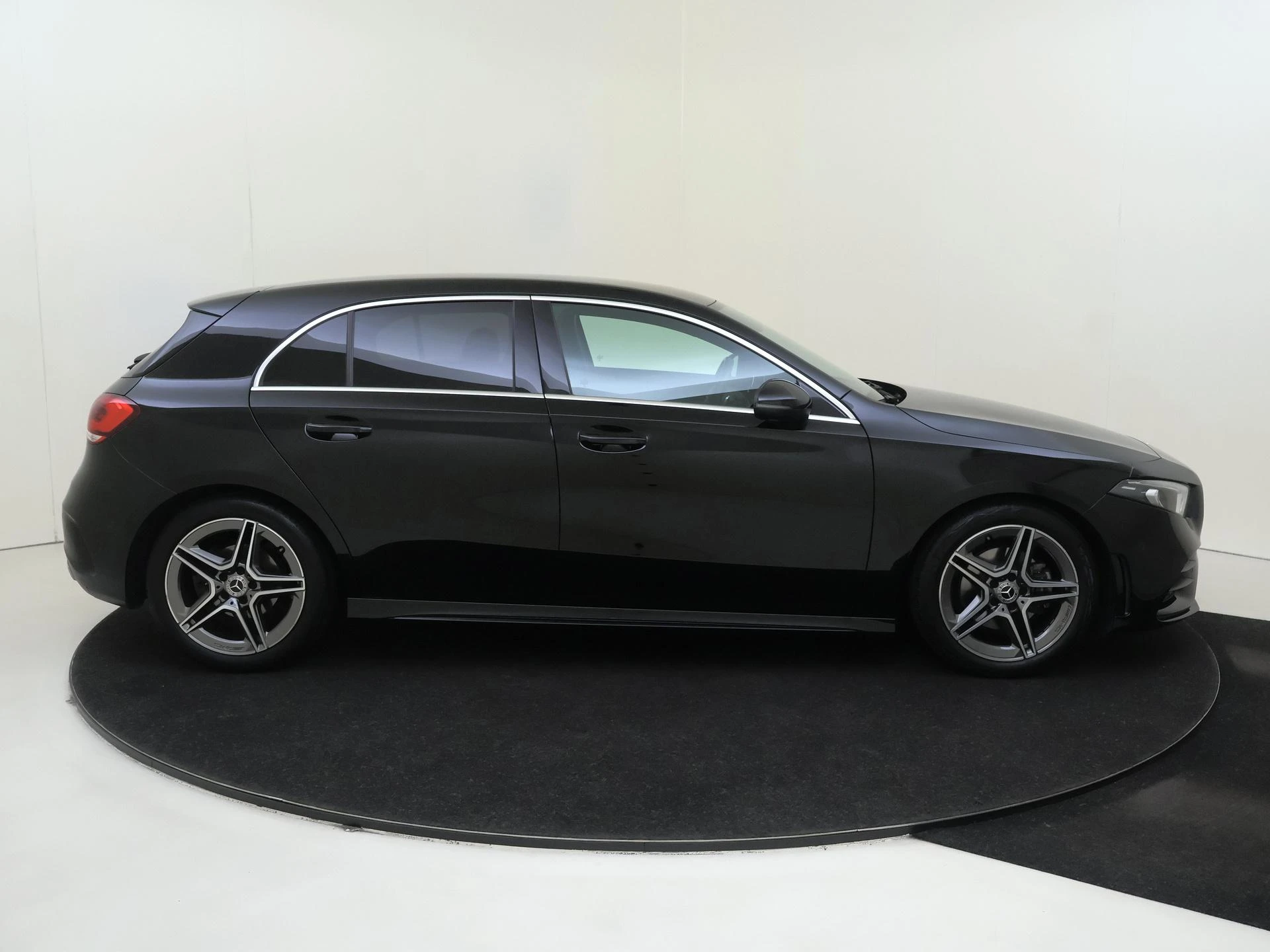 Mercedes-Benz A-Klasse 180 Business Solution AMG