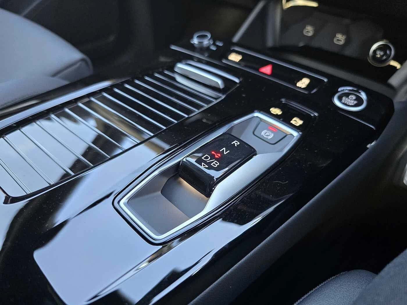 Audi-Q6 e-tron-image-7