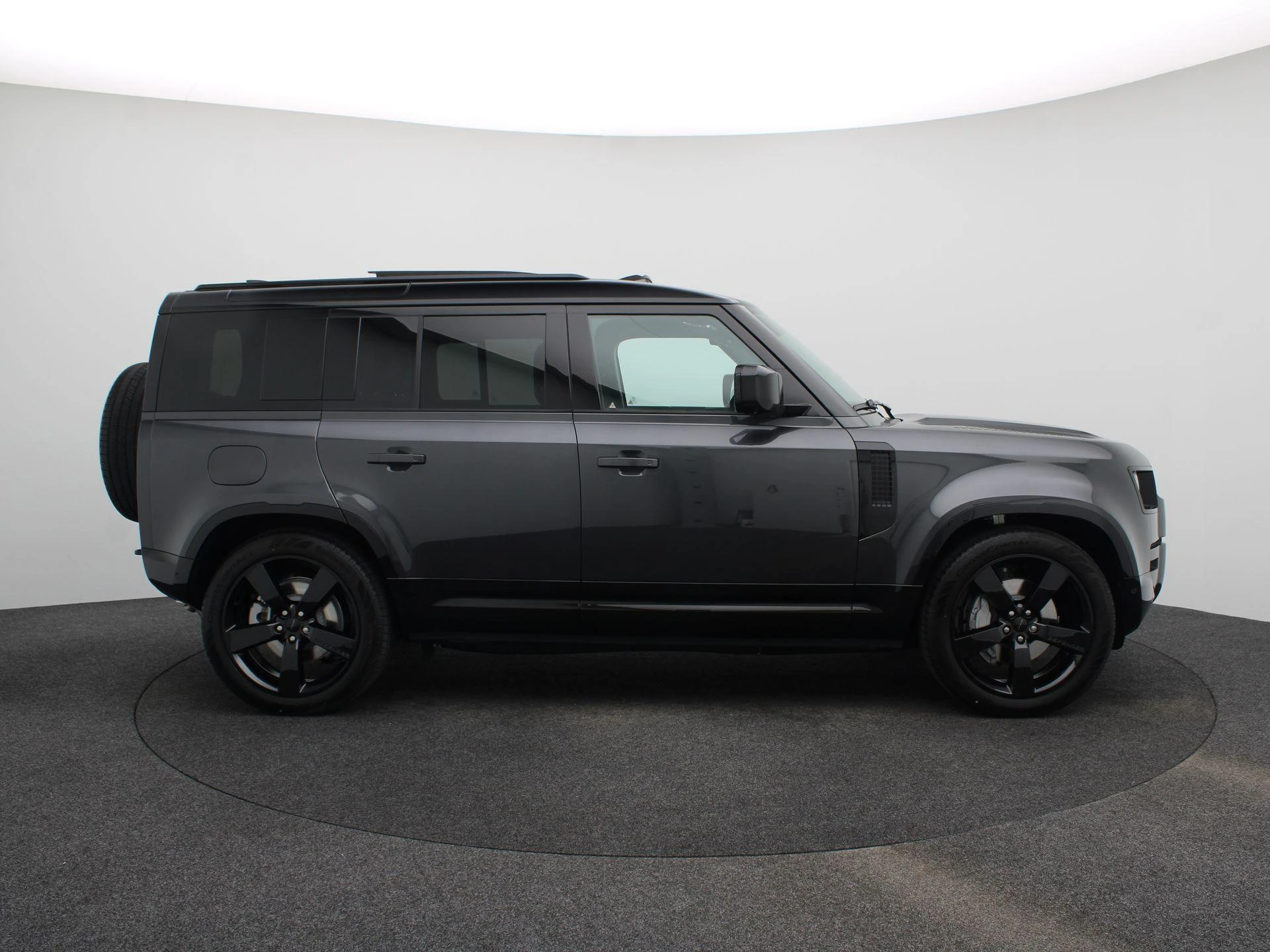 Land Rover-Defender-image-5