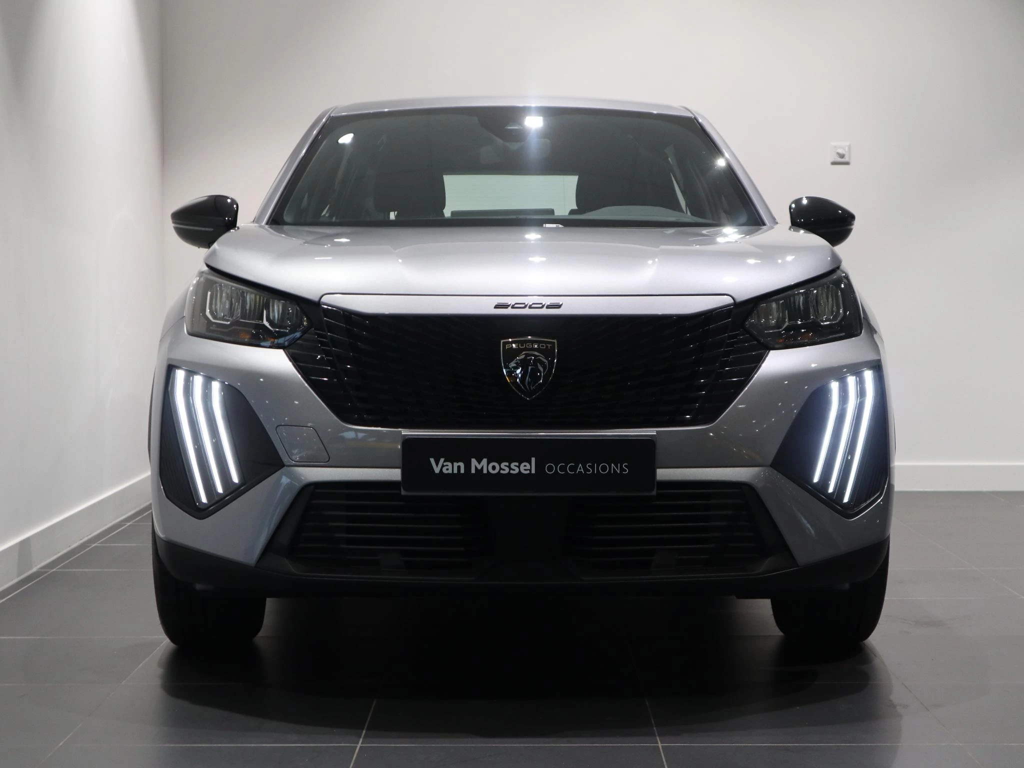 Peugeot-e-2008-image-2