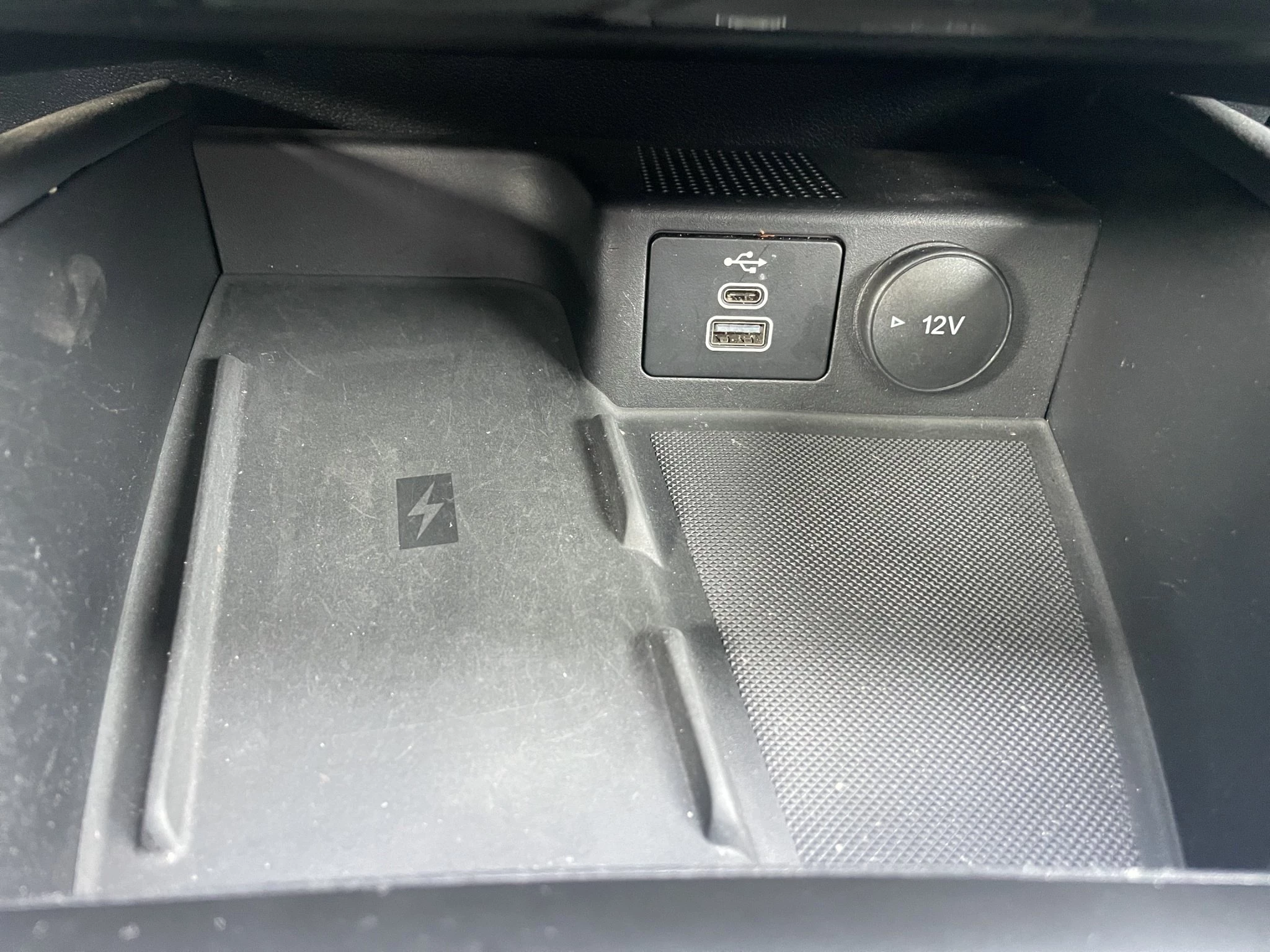 Ford Kuga ST-Line X*PANO*AHK*LED-MATRIX*360GRAD*ACC*NAVI*SOUND-SYS.
