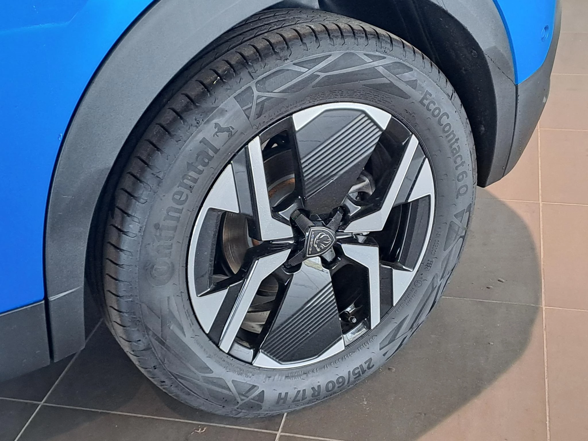 Peugeot-e-2008-image-27