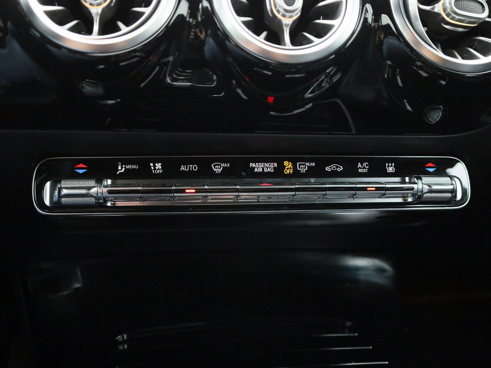 Mercedes-Benz-Classe A-image-17