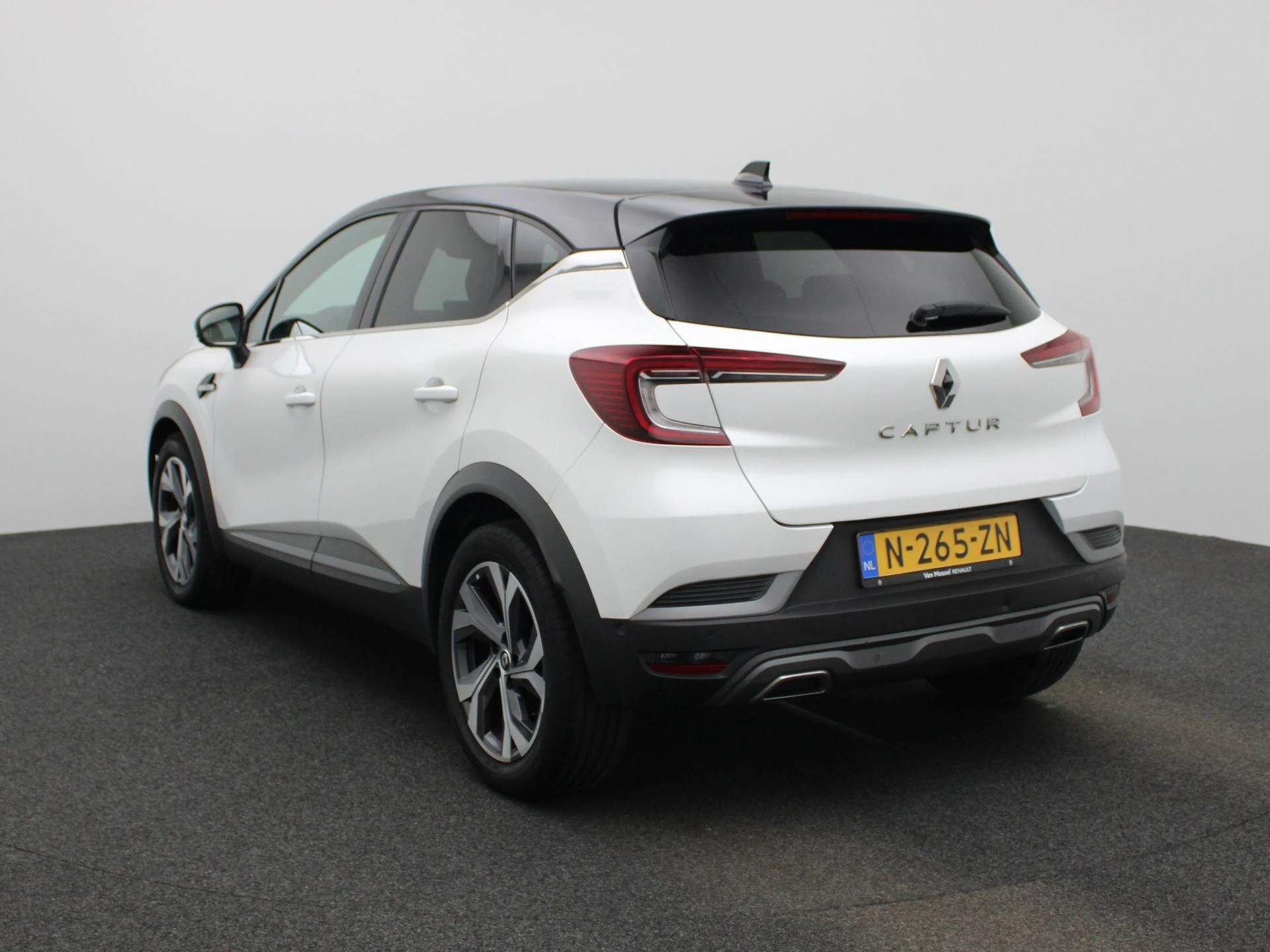 Renault-Captur-image-1