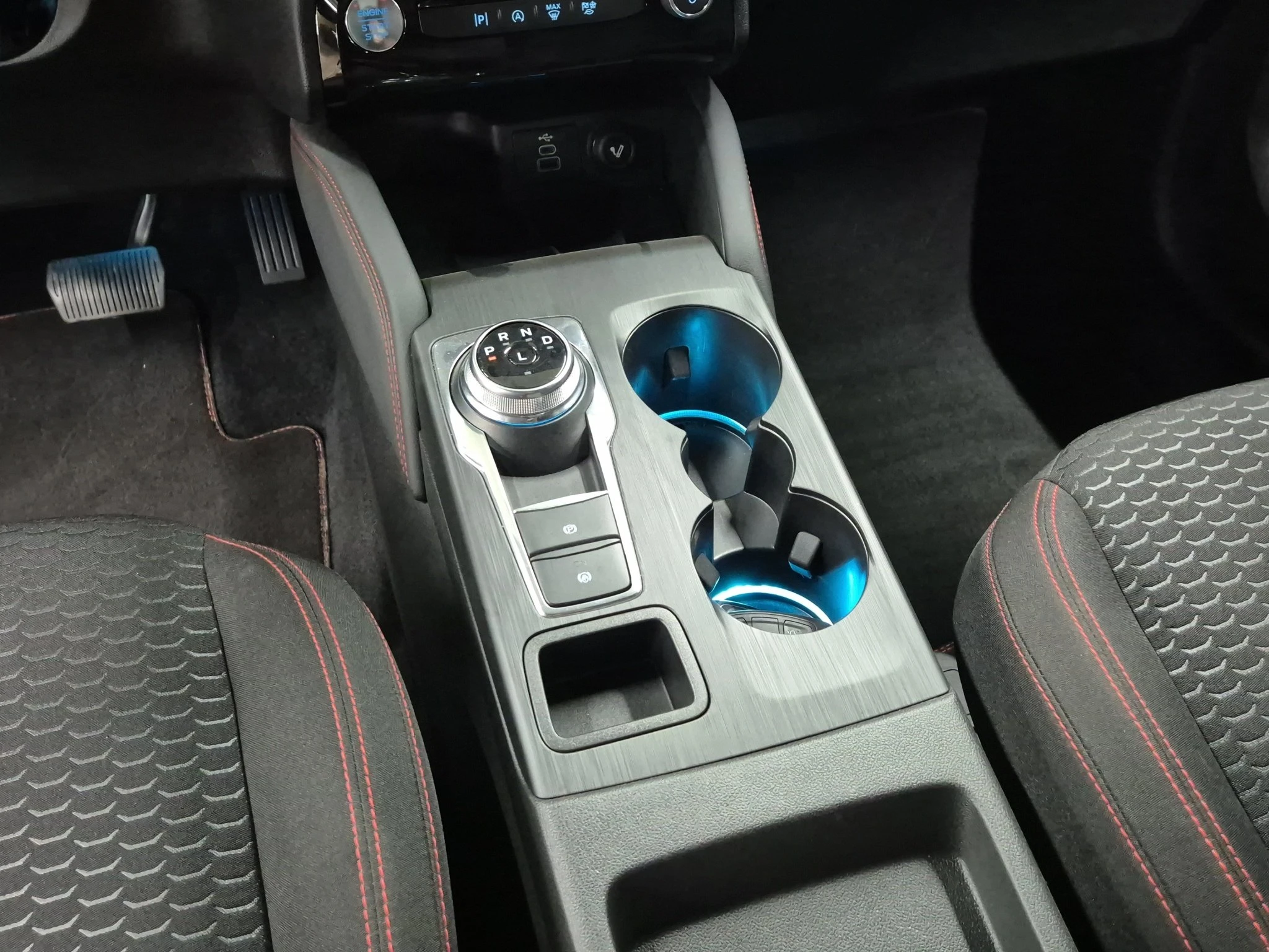 Ford-Kuga-image-13