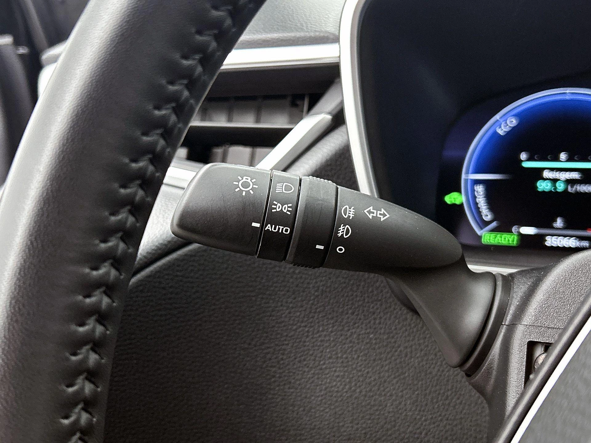 Toyota-Corolla Cross-image-9