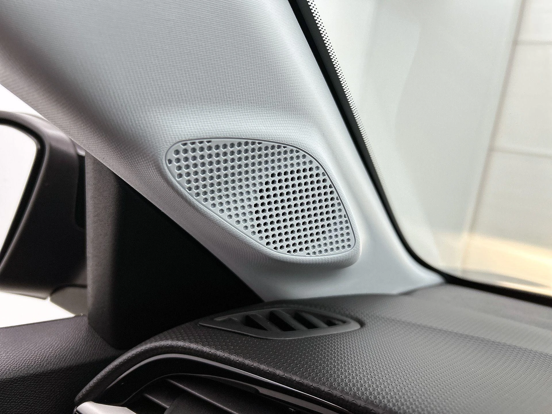 Opel-Corsa-image-7