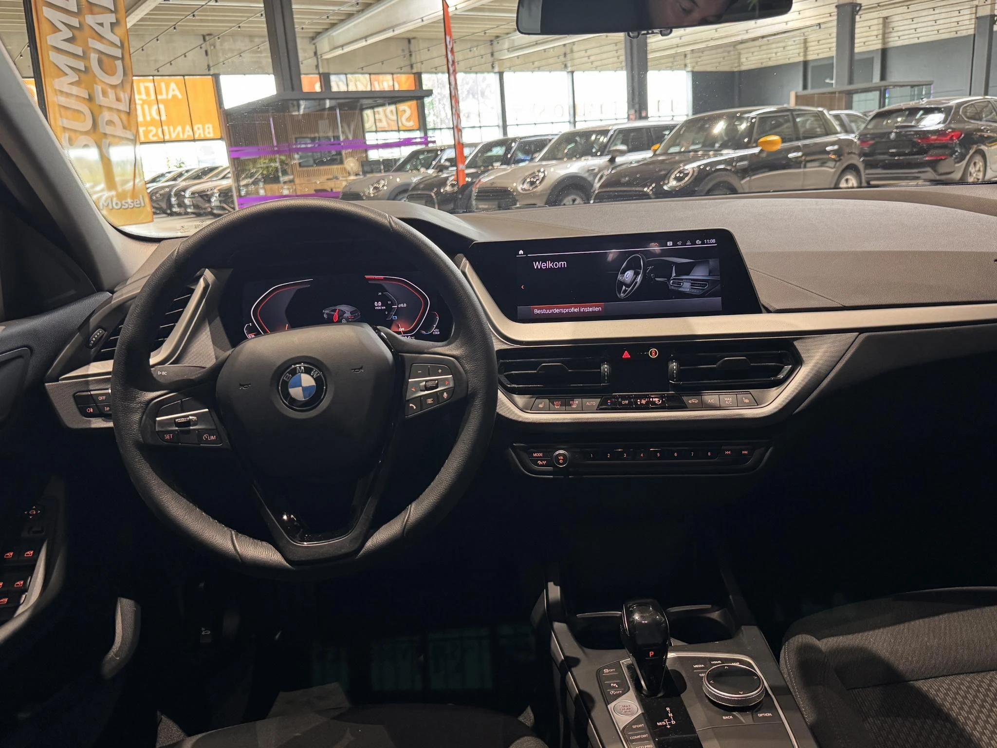 BMW Série 1 Hatch 118iA (103 kW)