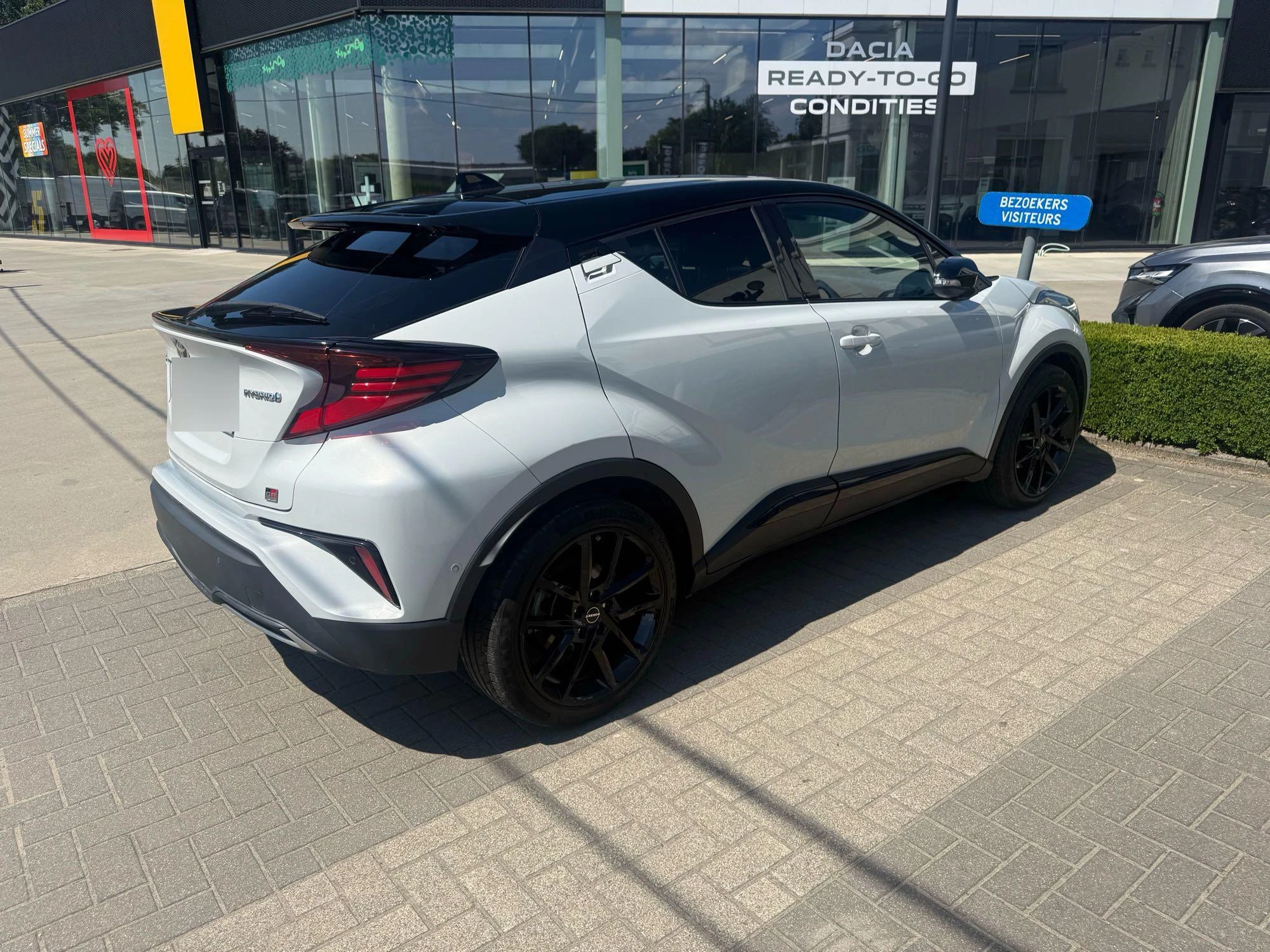 Toyota-C-HR-image-5