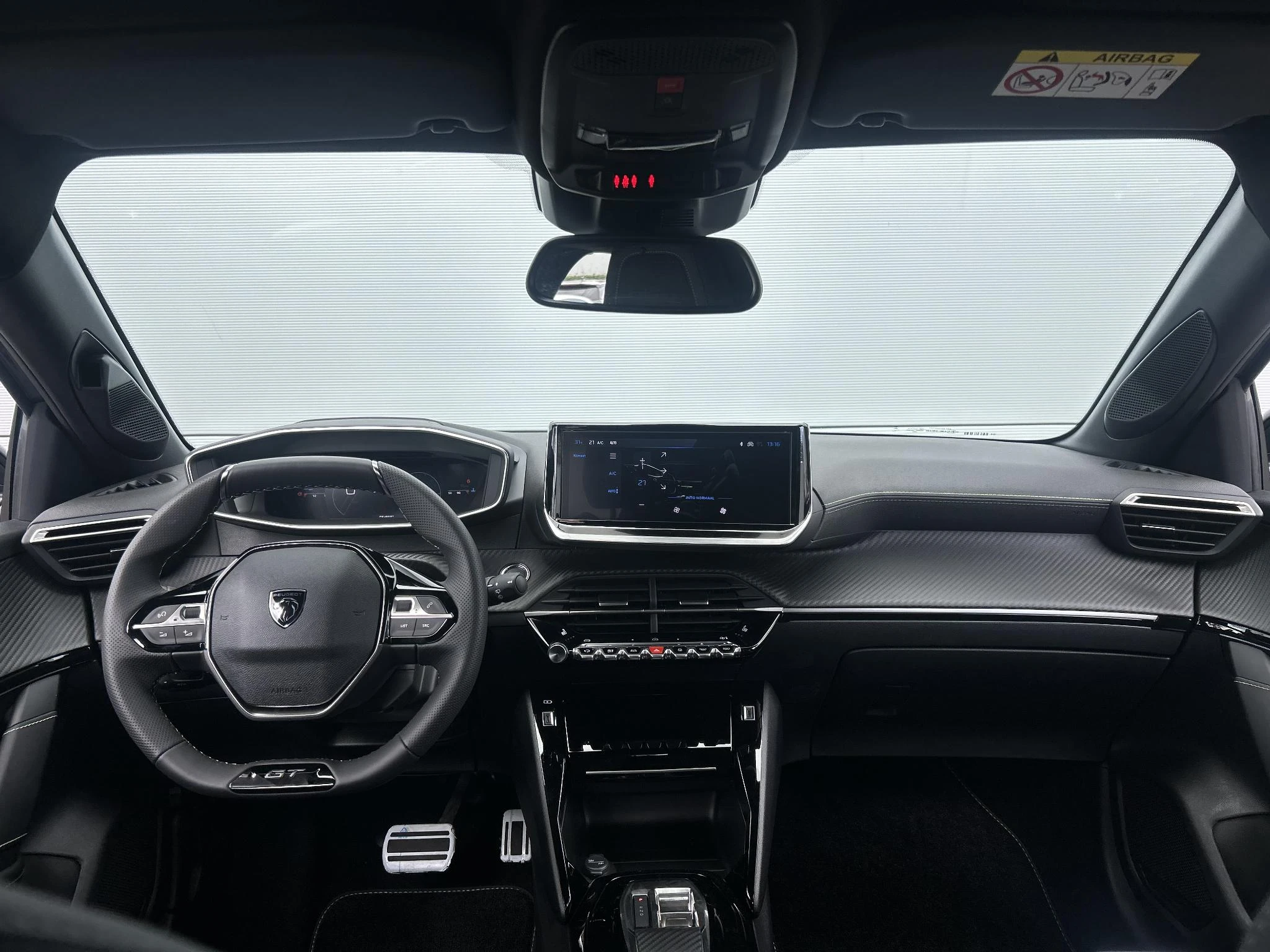 Peugeot-208-image-8
