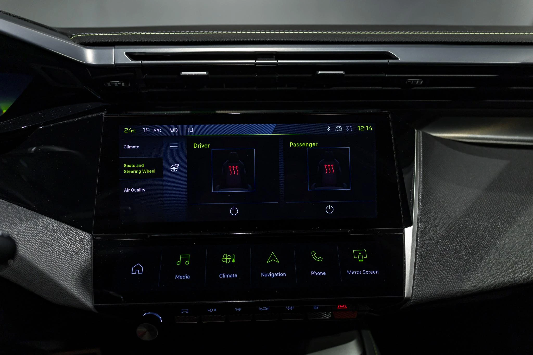 Peugeot 408 1.2 HYBRID 100 e-DSC6 GT