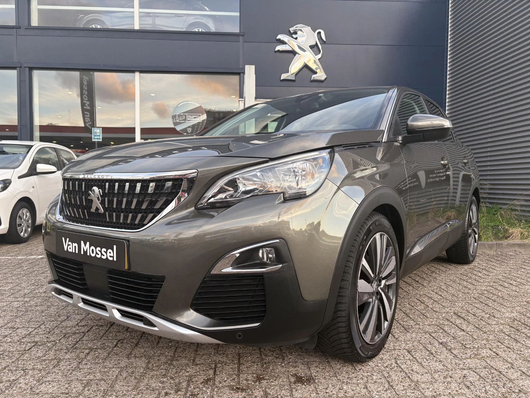 Peugeot-3008-image-1