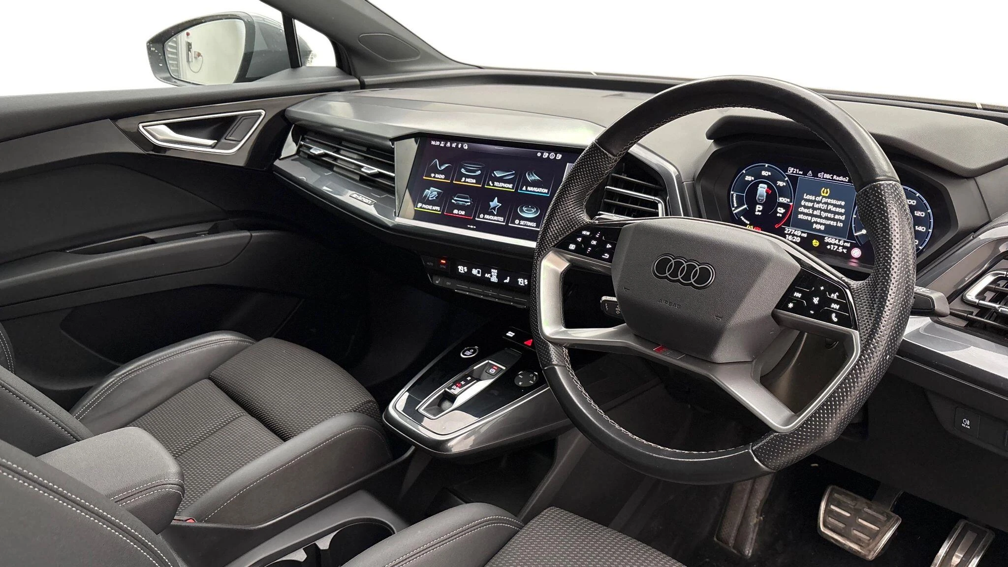 Audi-Q4 e-tron-image-5