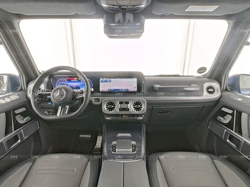 Mercedes-Benz-G-Klasse-image-3