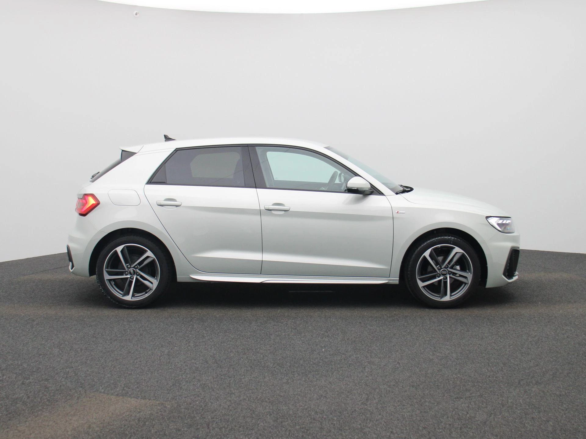 Audi-A1 Sportback-image-5