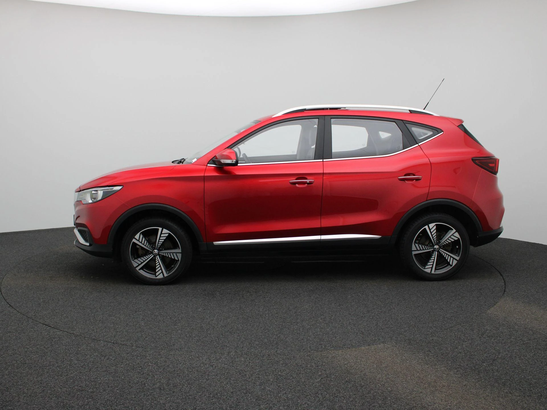 MG-ZS EV-image-3