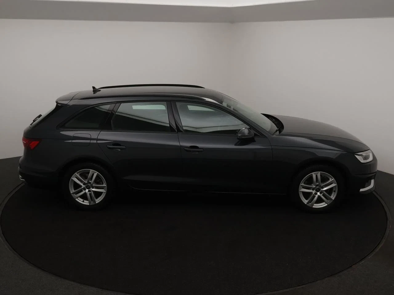 Audi-A4-image-5