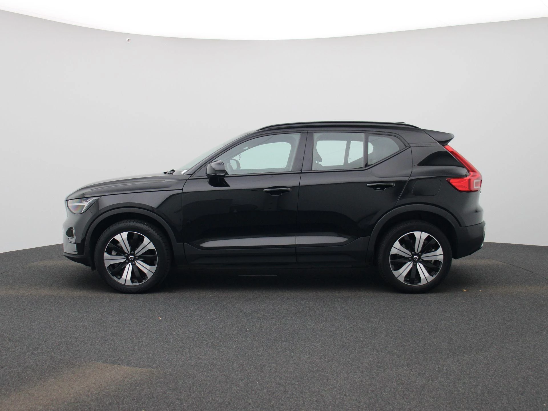 Volvo-XC40-image-3