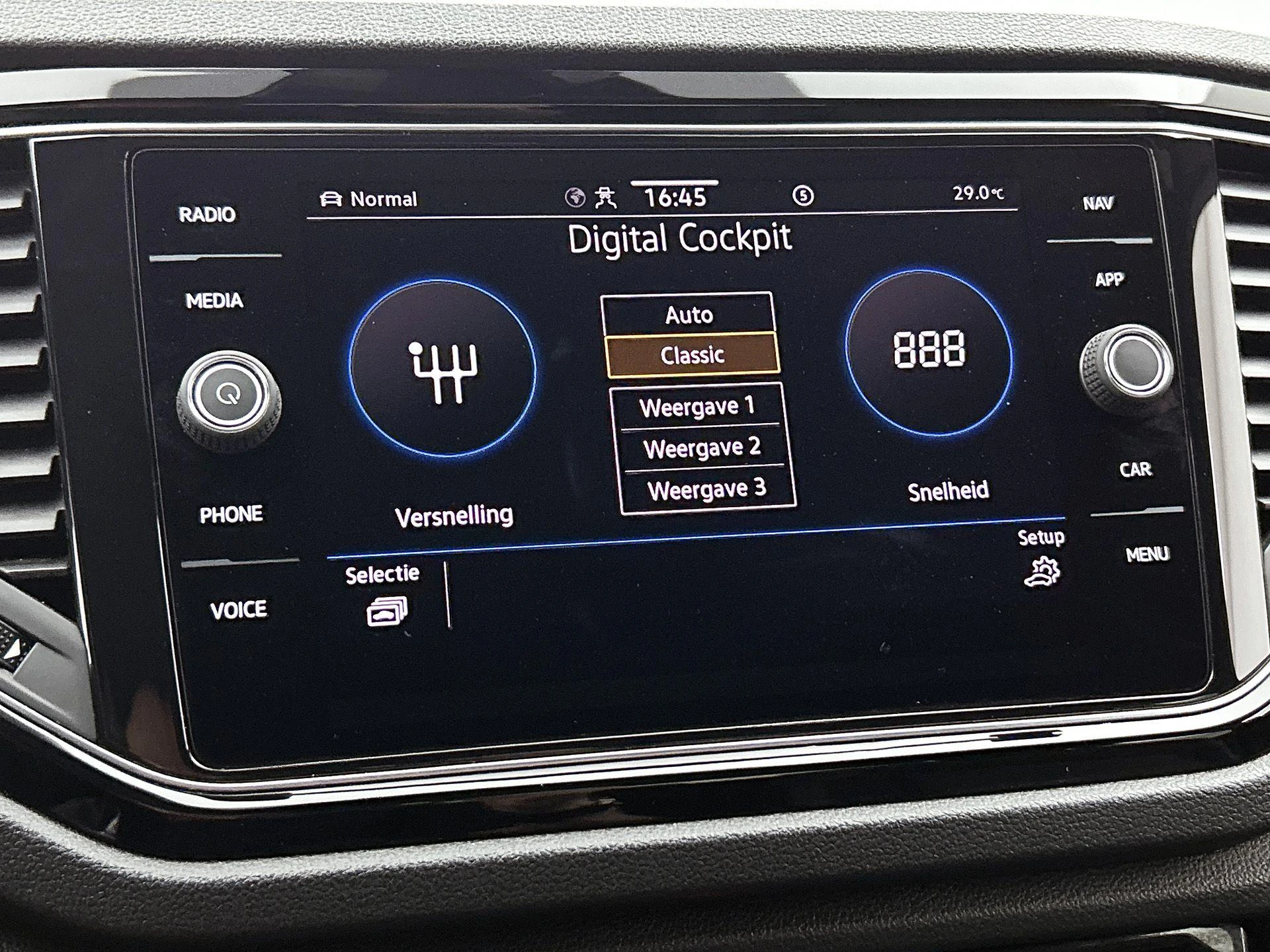 Volkswagen T-Roc 1.5 TSI R-Line | 150 PK