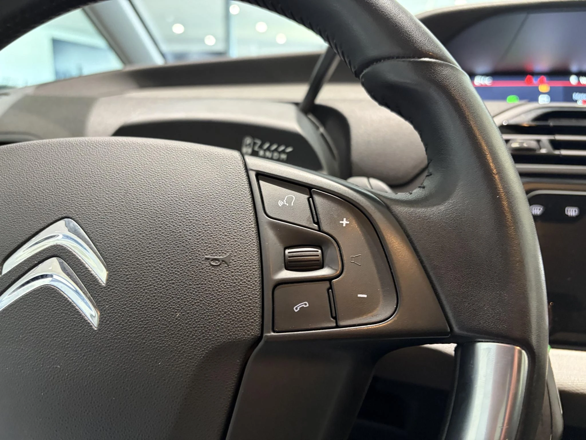 Citroën-C4 Spacetourer-image-12