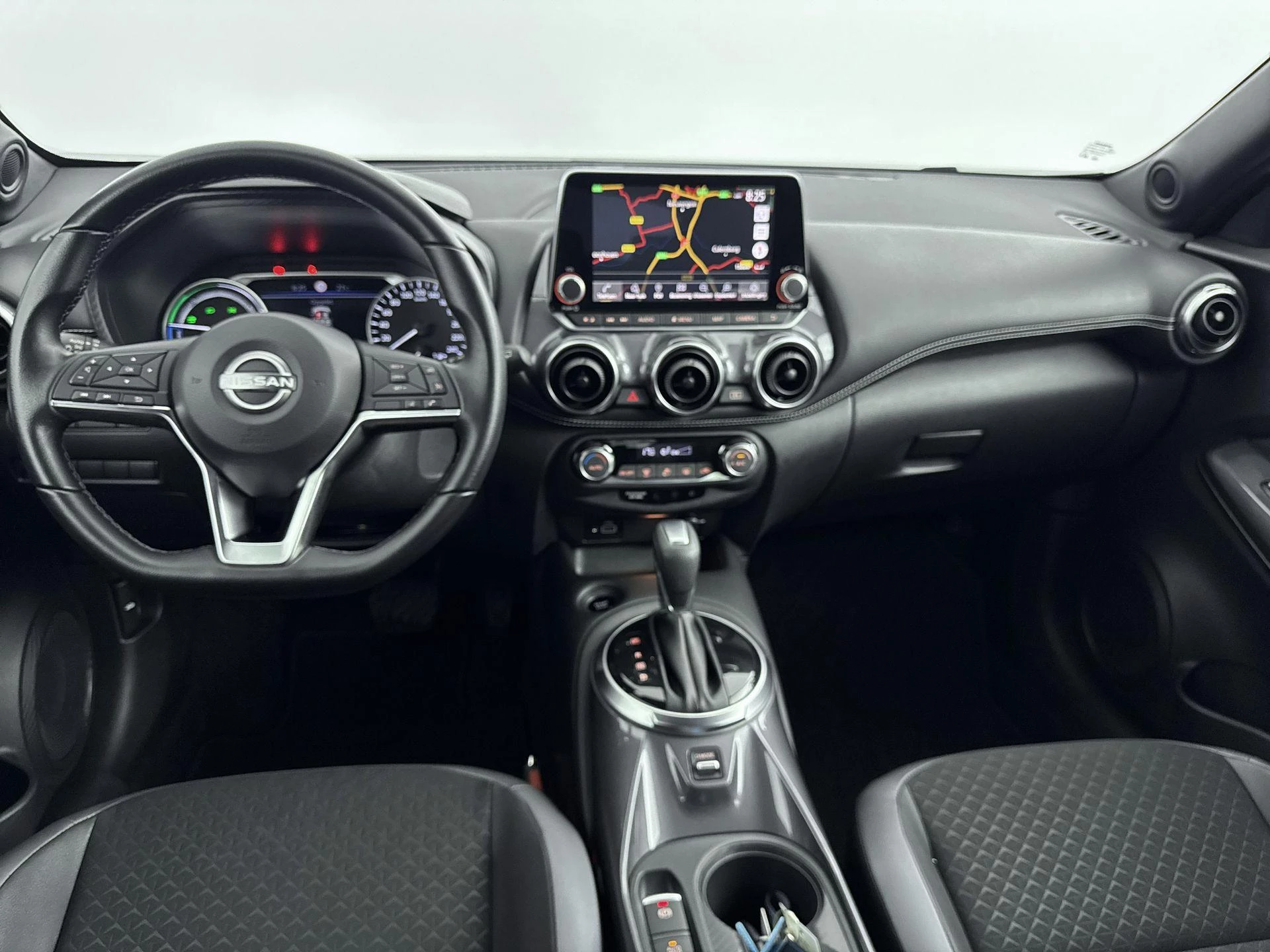 Nissan Juke 1.6 Hybrid N-Connecta 143PK