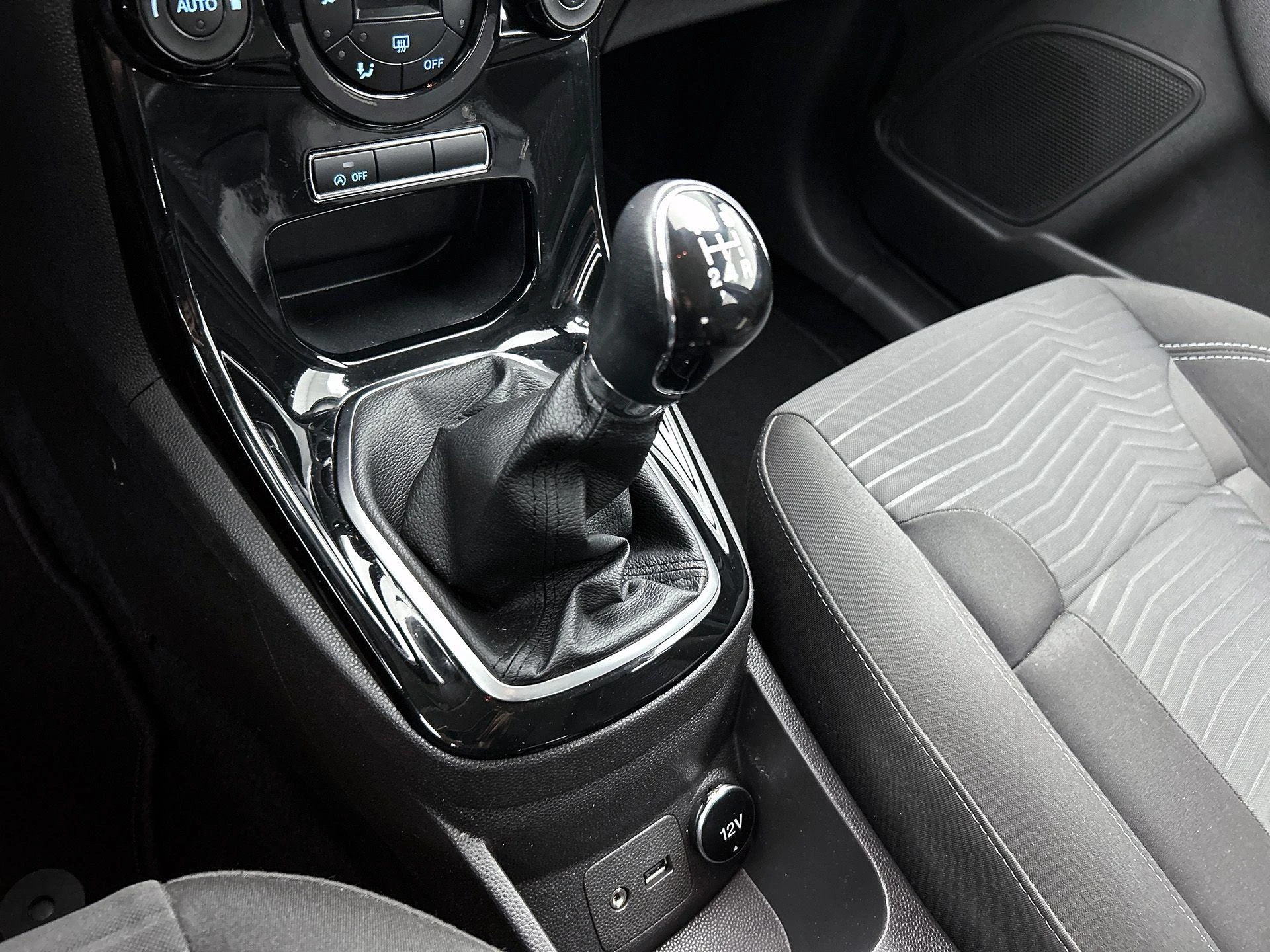 Ford-Fiesta-image-24