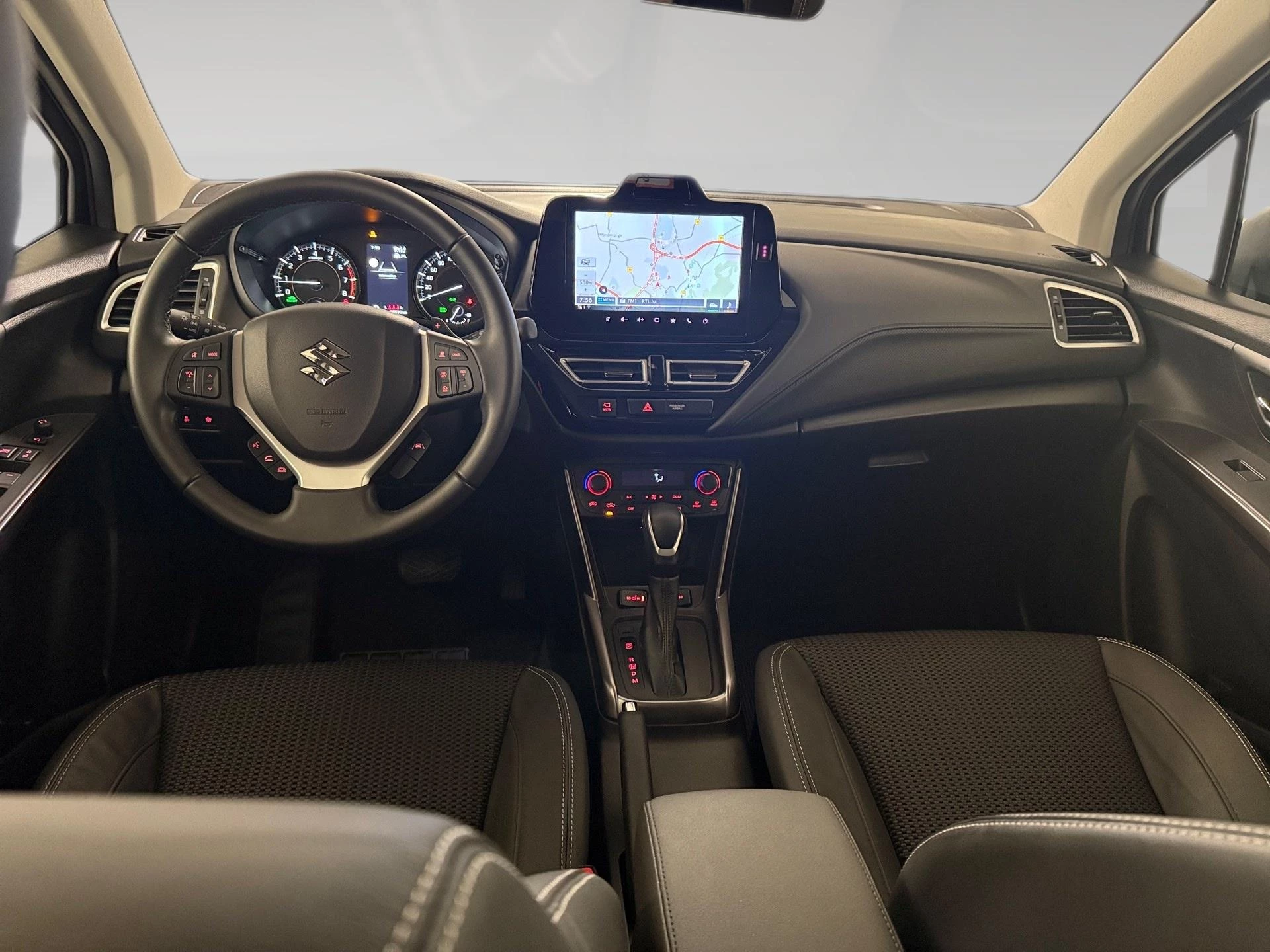 Suzuki-S-Cross-image-4