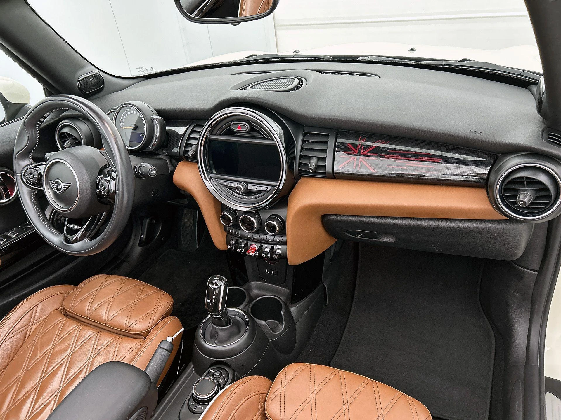 MINI-Cooper Cabrio-image-19