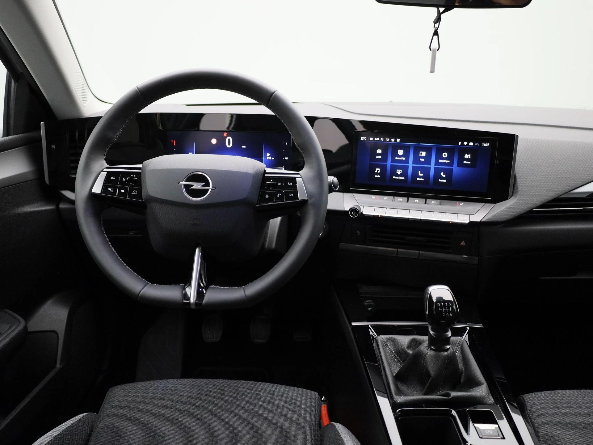 Opel-Astra-image-6