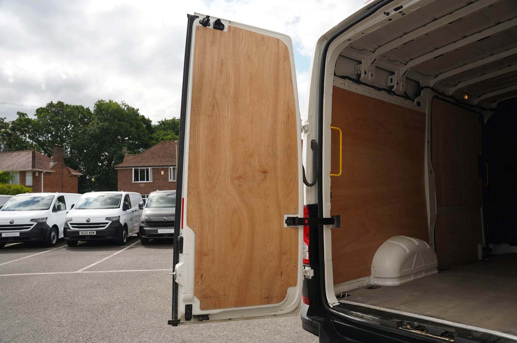 Volkswagen-Crafter-image-34