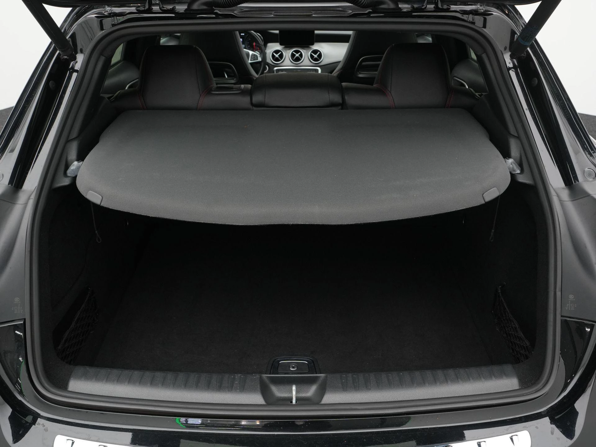 Mercedes-Benz GLA 180 Premium Plus