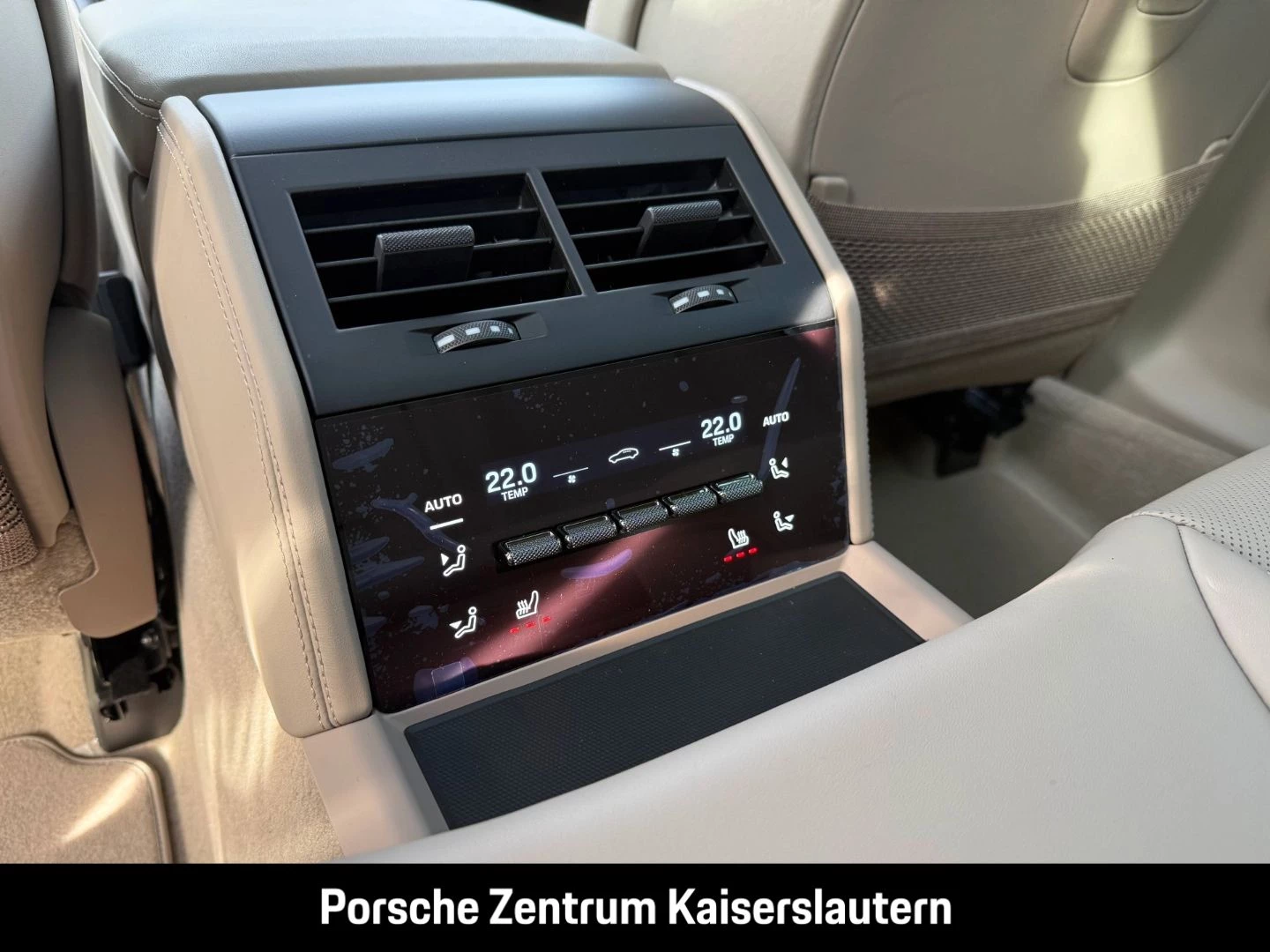 Porsche-Panamera-image-23