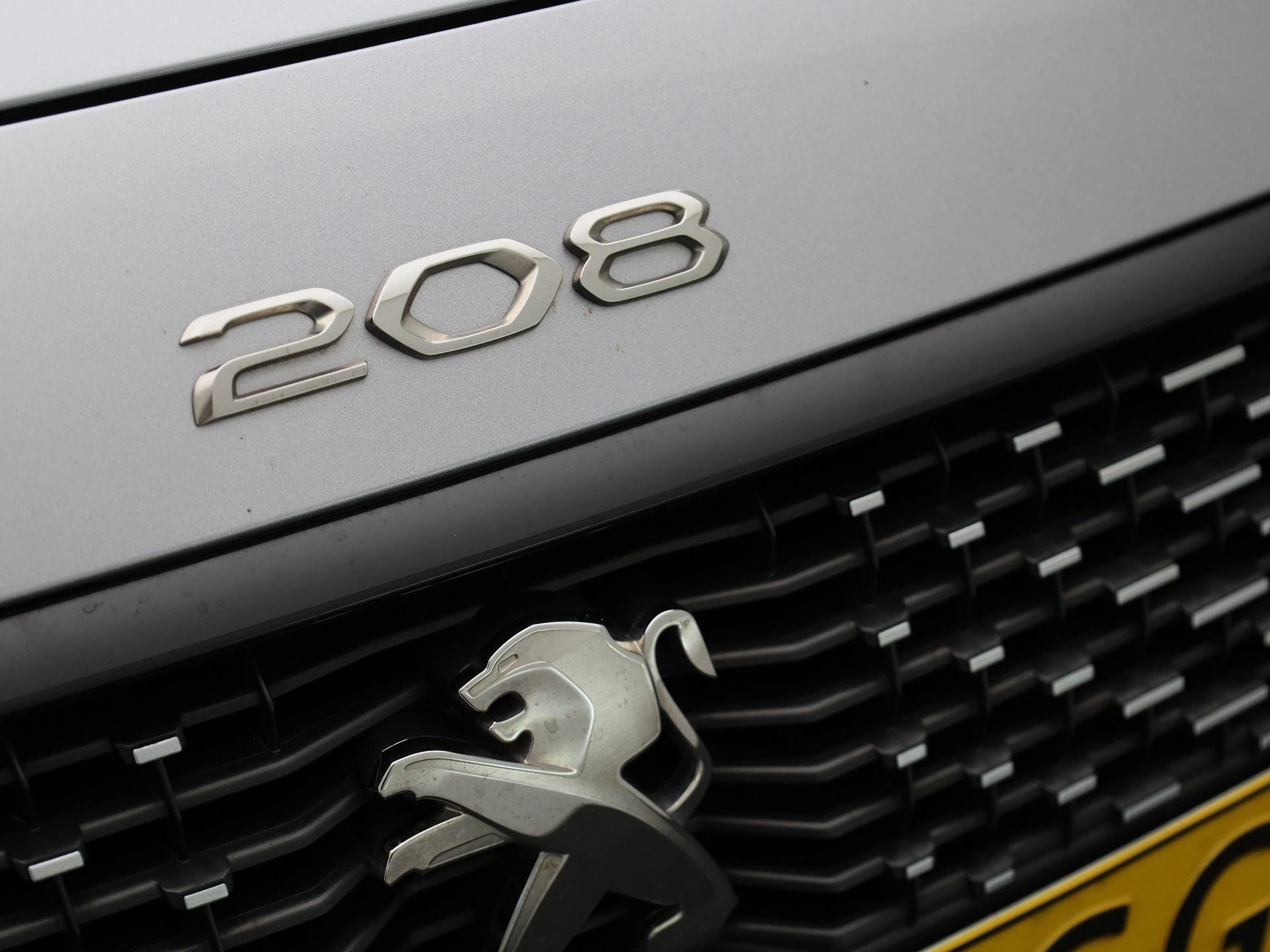 Peugeot-e-208-image-33
