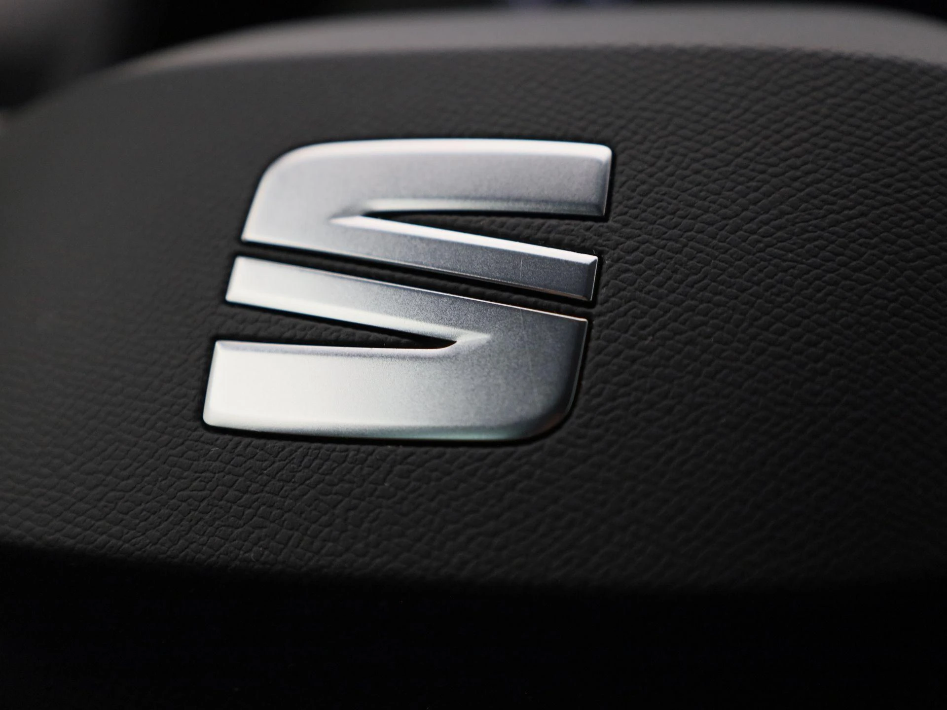 SEAT-Arona-image-26