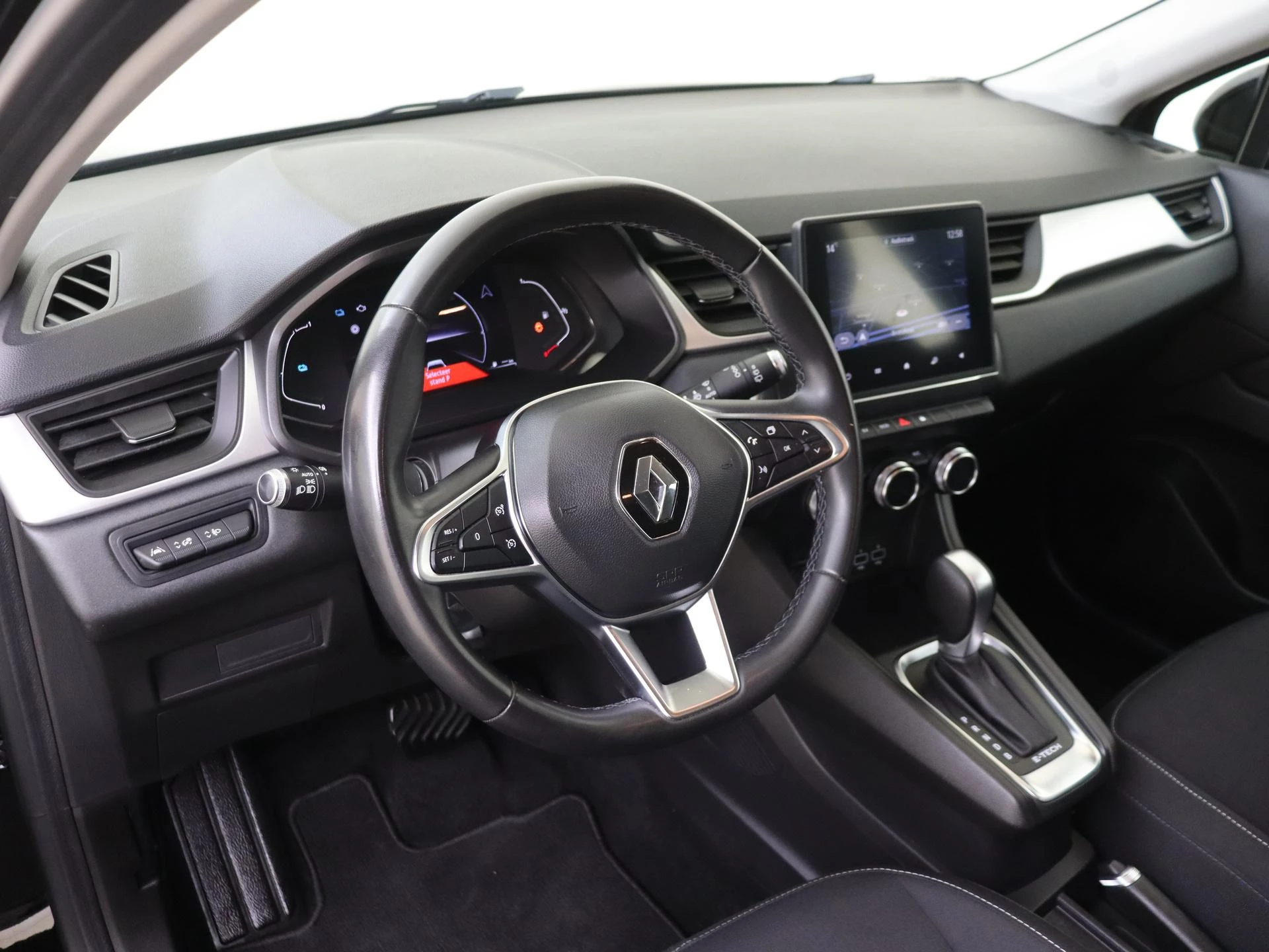 Renault-Captur-image-12