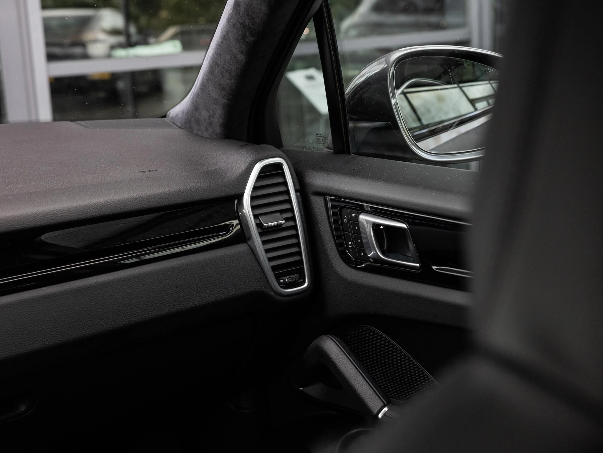 Porsche-Cayenne-image-34